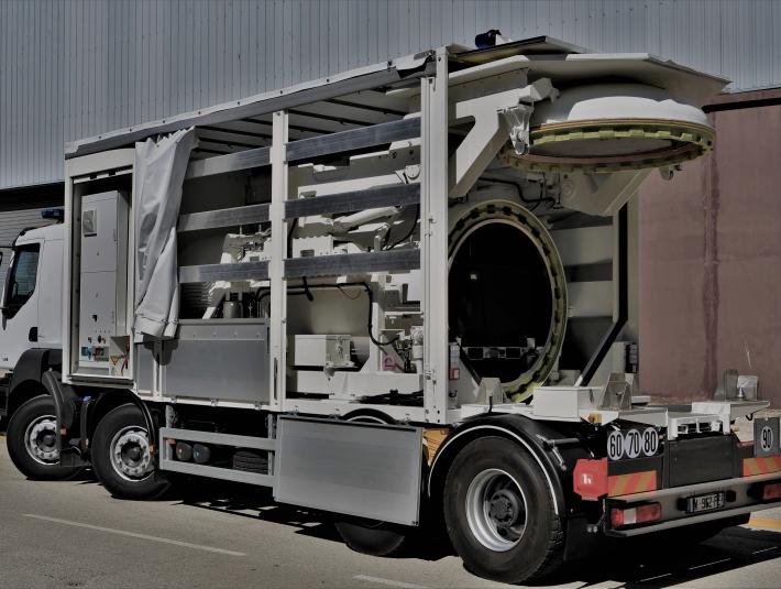 Un véhicule pour transporter les munitions chimiques de la Première Guerre Mondiale